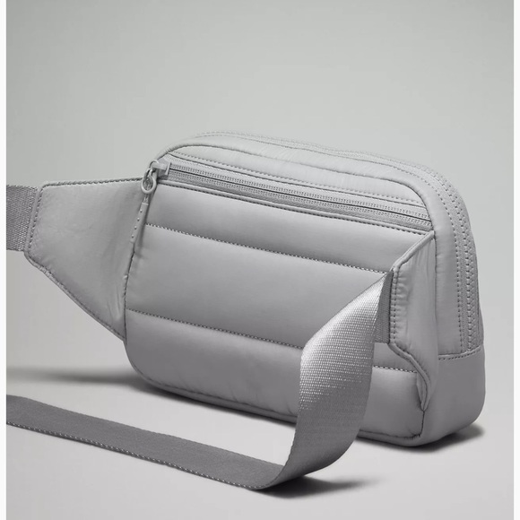 NWT Lululemon Everywhere Wunder Puff Belt Bag - Picture 8 of 11